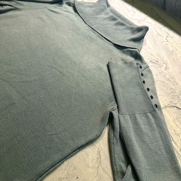 Ann Taylor Loft Turtle Neck Sweater - Picture 1 of 7